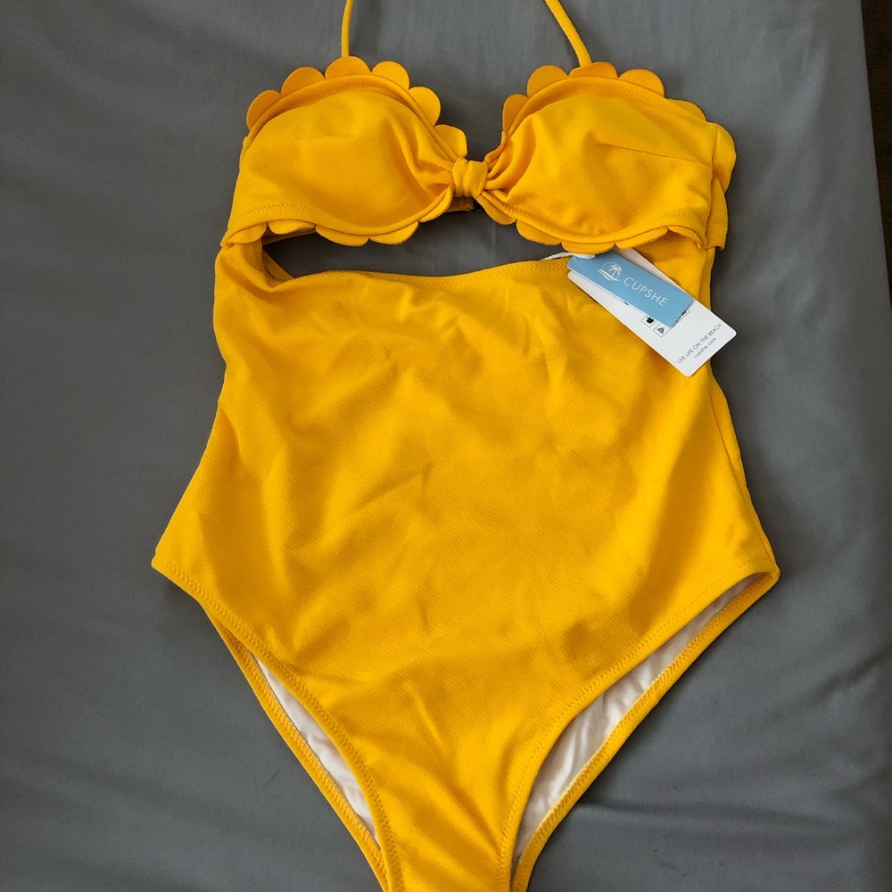 Cupshe Yellow Scalloped Swimsuit